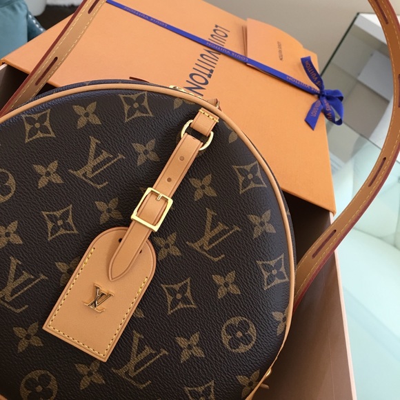 Louis Vuitton Handbags - Louis Vuitton Boite Chapeau Souple Hatbox Handbag